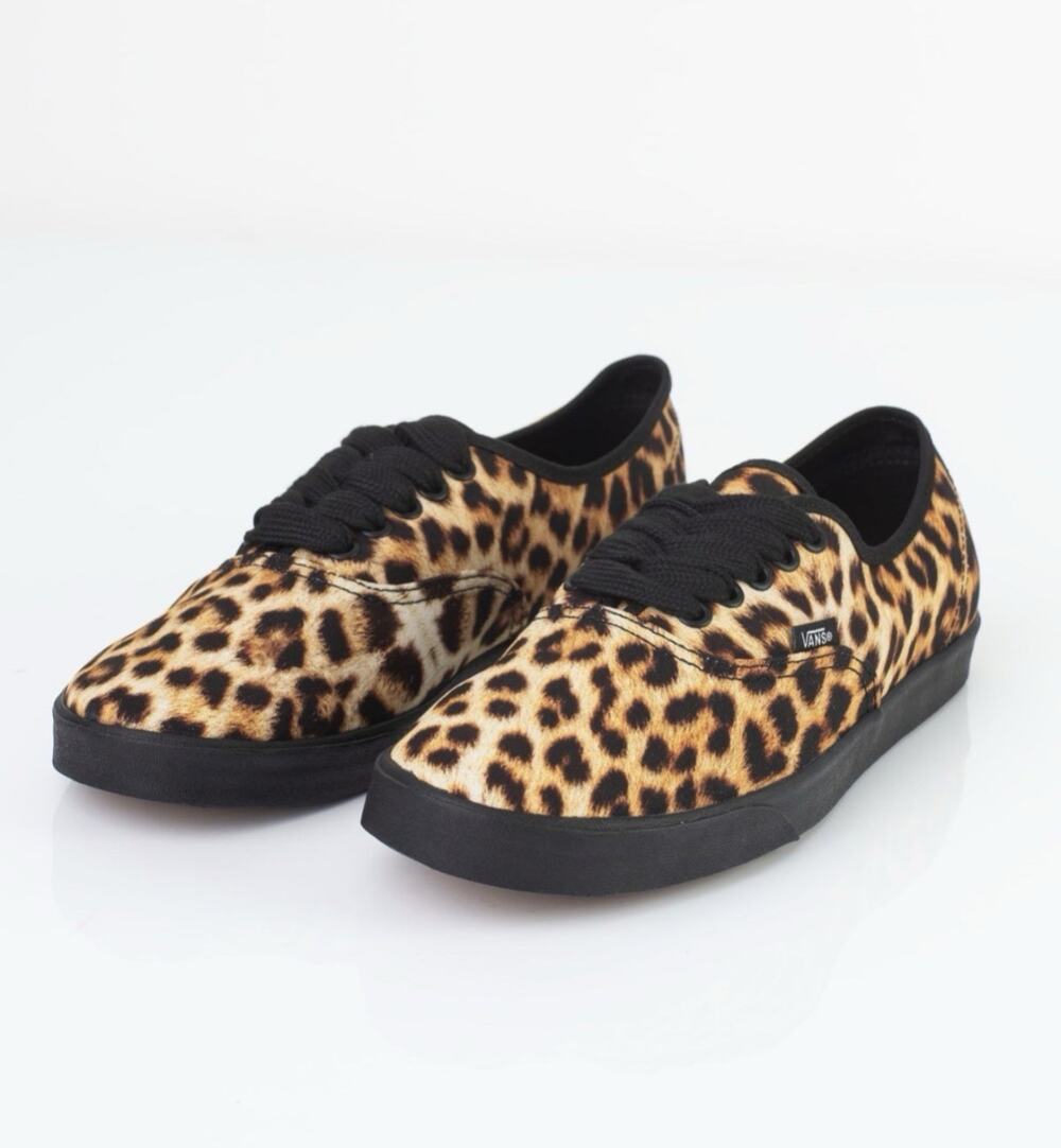 Vans Authentic Lowpro Women’s 7 Leopard Print Low Top Sneakers Shoes New No Box